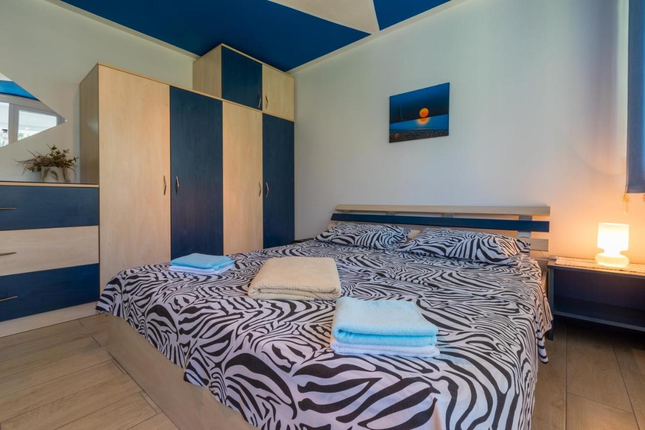 Apartman Mladenka Dramalj Exterior photo