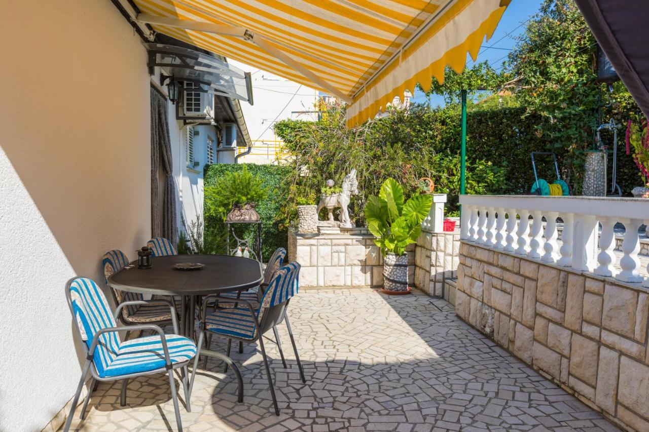 Apartman Mladenka Dramalj Exterior photo